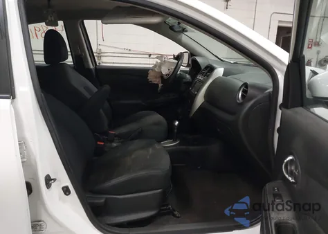 2016 Nissan Versa 1.6 Sl z USA, uszkodzony, nr VIN 3N1CN7AP9GL834366